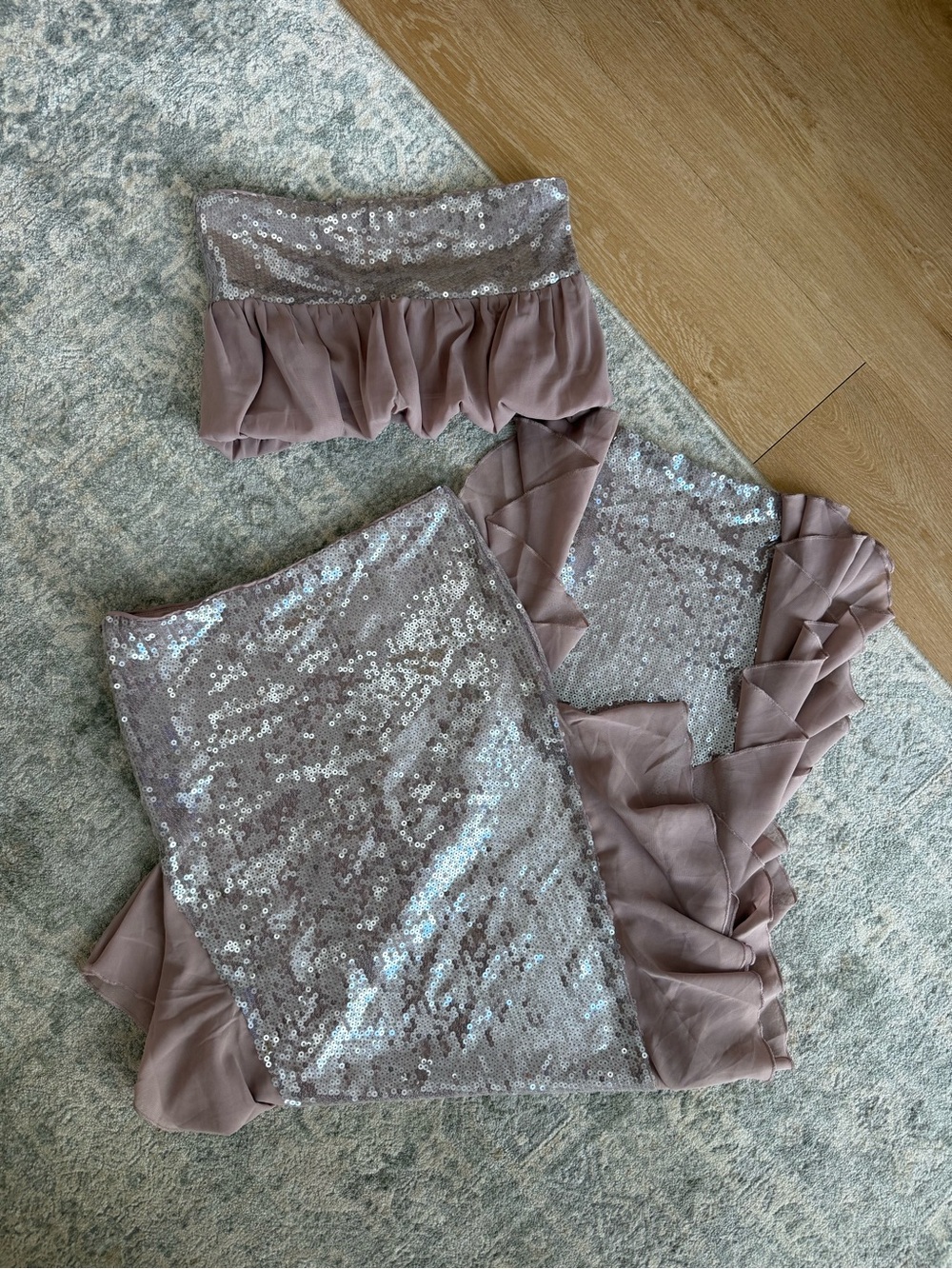 Sequin Ruffle Maxi Skirt Set - Picture 3 of 4